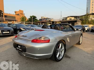 Porsche Boxster 2.5L 2004 Like new!!