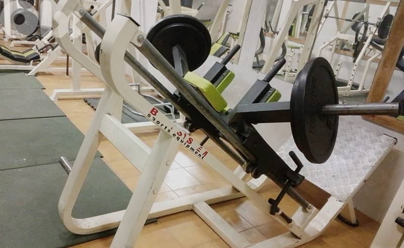 hack squat like new 1