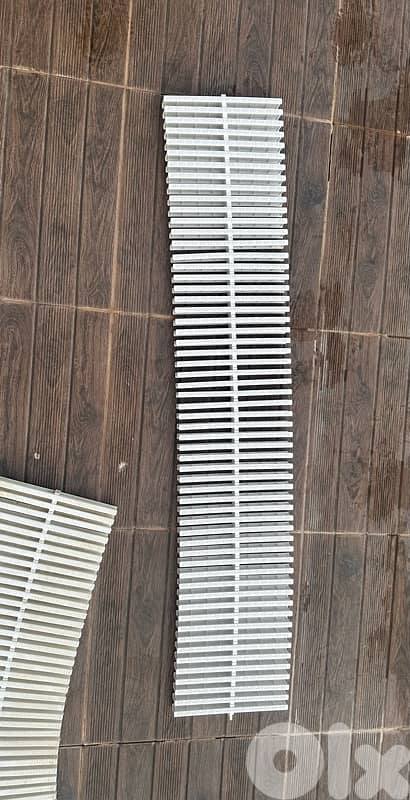 Drainage grill pool 2