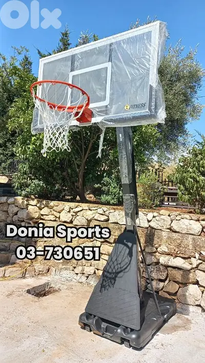 only 425$ before 650$ movable basketball hoop (spalding)