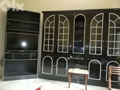 For Sale: Elegant Dining Room Set with Vitrine
