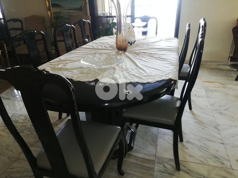 For Sale: Elegant Dining Room Set with Vitrine 4