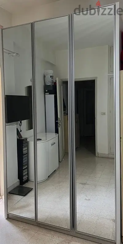 full bedroom