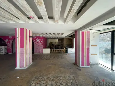 SHOWROOM FOR RENT GEMMAYZEH BEIRUT - صالة للايجار الجميزة