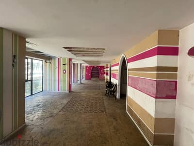 SHOWROOM FOR RENT GEMMAYZEH BEIRUT - صالة للايجار الجميزة