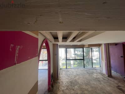 SHOWROOM FOR RENT GEMMAYZEH BEIRUT - صالة للايجار الجميزة