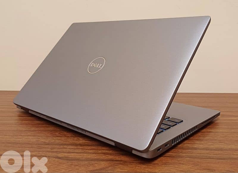 TOUCH GENERATION 11 - VGA IRIS XE - DELL CORE I7 - 16 RAM 9