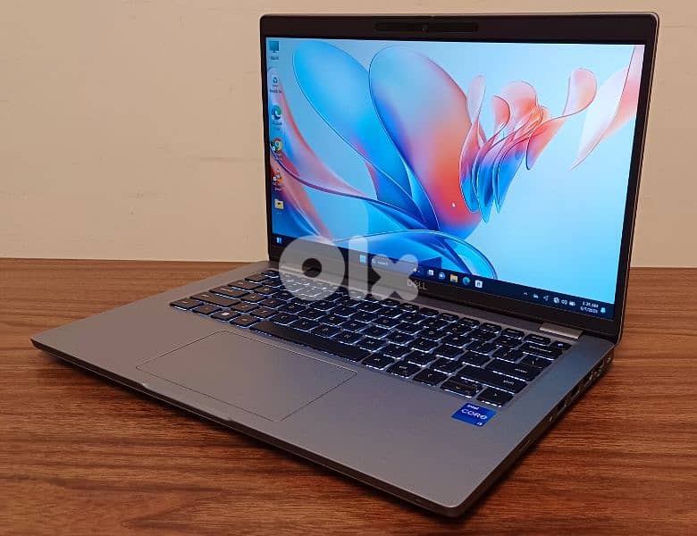 TOUCH GENERATION 11 - VGA IRIS XE - DELL CORE I7 - 16 RAM 10