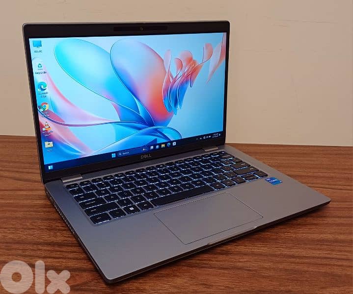 TOUCH GENERATION 11 - VGA IRIS XE - DELL CORE I7 - 16 RAM 16