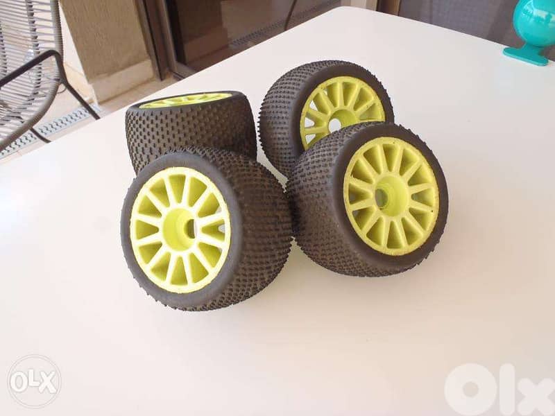 exchange on rc hobby ,PROLINE BOW-TIE TYRES , 5.68x3.32 , used tyres 0