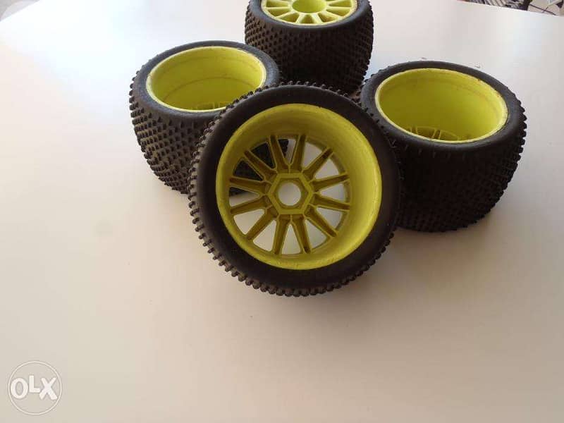 exchange on rc hobby ,PROLINE BOW-TIE TYRES , 5.68x3.32 , used tyres 2
