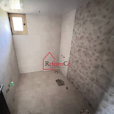 NEW Apartment with Sea view in Halat شقة جديدة مطلة على البحر في حالات