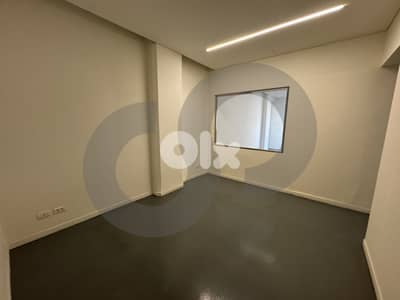 140sqm  apartment for rent in Beirut-Saifi/الصيفي REF#ZS122576