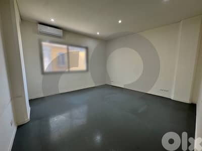 140sqm  apartment for rent in Beirut-Saifi/الصيفي REF#ZS122576