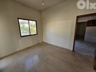RWB378EA - Duplex apartment for rent in Bouar