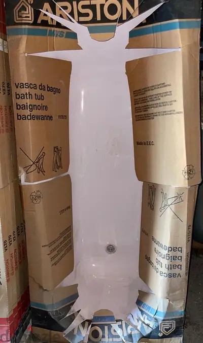Bathtub Made in Italy - إيطالي مغطس