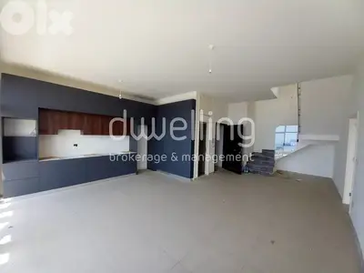 Elegant Duplex for sale in Bouar with Breathtaking Views