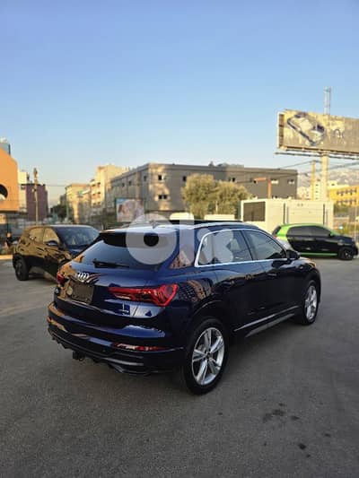 Audi Q3 2021 S LINE QUATTRO panoramic roof Top car And top color !!!