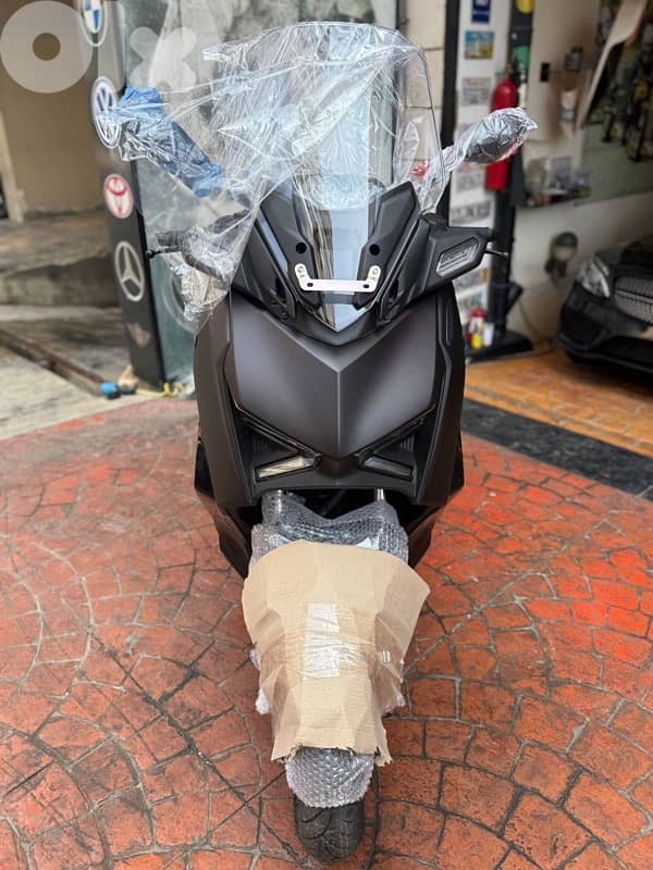 2025 yamaha x max 2025 okm 5