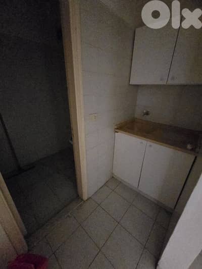 Office for rent in baouchrieh مكتب للاجار في البوشرية