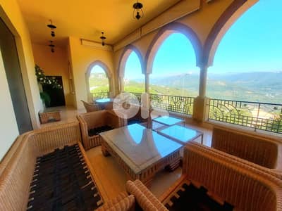 Villa / Palace for sale in Baabdat on a 6000Sqm plot with an open view