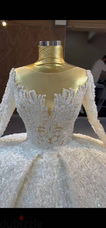 A royal designer wedding dress 2