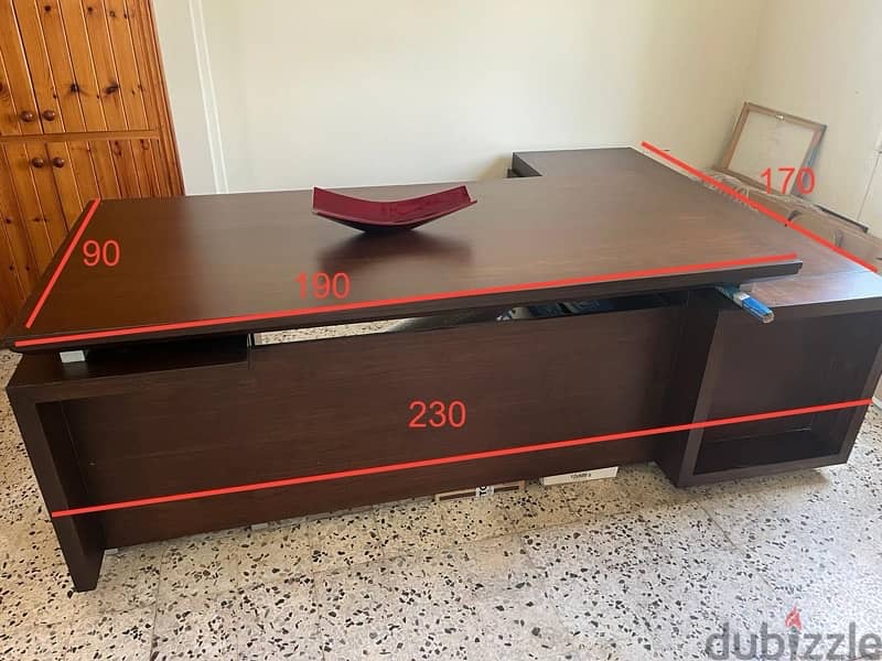 executive desk 0