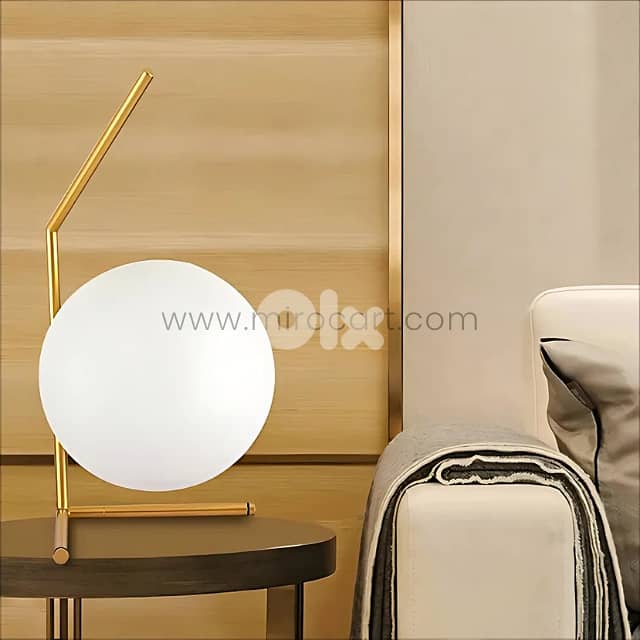 Minimalist Gold Sphere Table Lamp – Warm Glow for Desks & Downtime 3