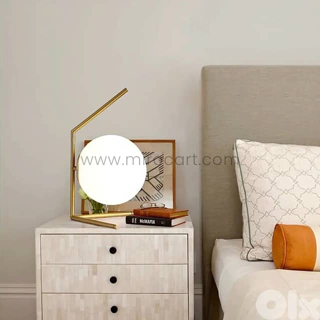 Minimalist Gold Sphere Table Lamp – Warm Glow for Desks & Downtime 4