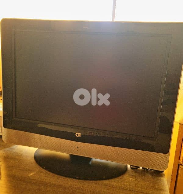 tv with dvd player 0