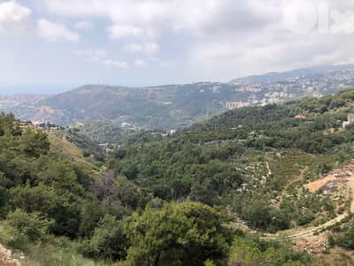 APARTMENT FOR SALE IN MAZRAAT YACHOUH PRIME WITH TERRACE (MY-166)