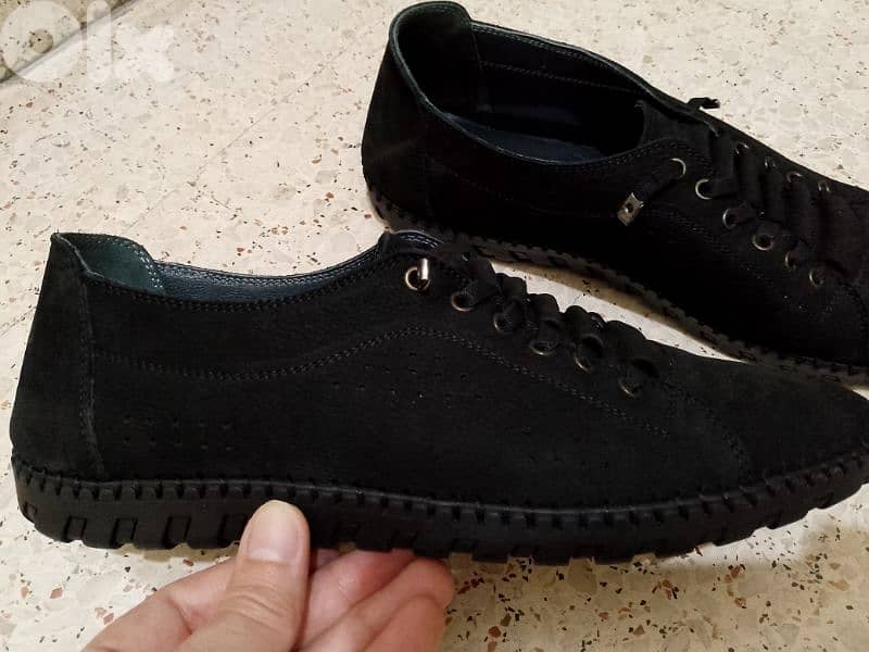 2 shoes size 42 only  all for 20$ used like new 2