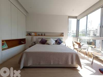 L18333-Beautiful 3-Bedroom Apartment For Sale in Achrafieh, Sioufi