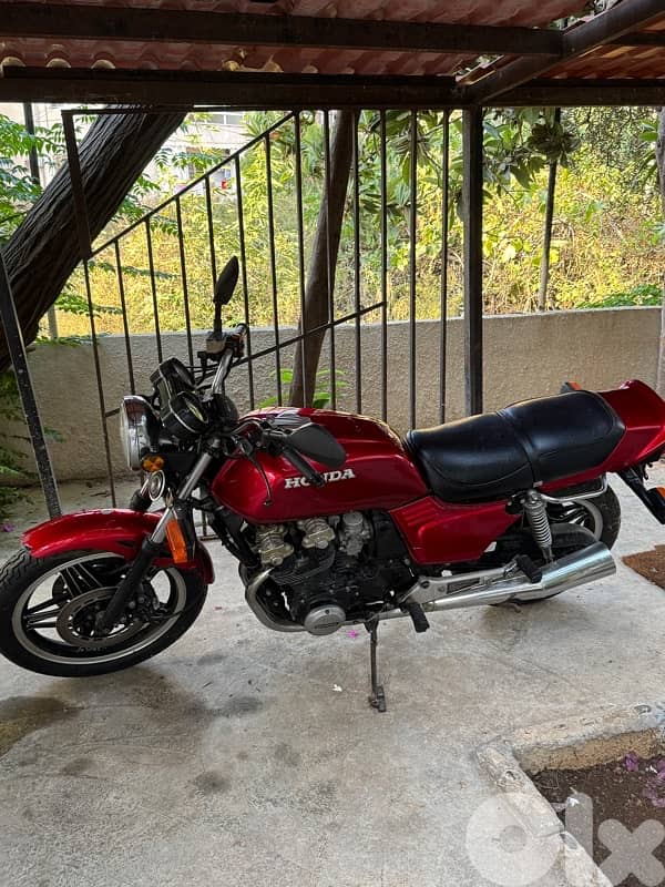 Honda CB 8