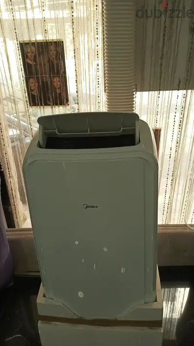 FOR SALE PORTABLE AC MIDEA R 410 12000BTU