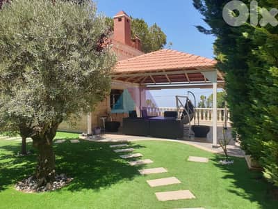 A 750 m2 Villa+Garden & Pool for sale in Aley - فيلا  للبيع في عاليه