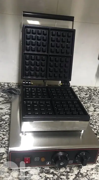 waffle and mini pancakes machine.  contact number  : 70200356