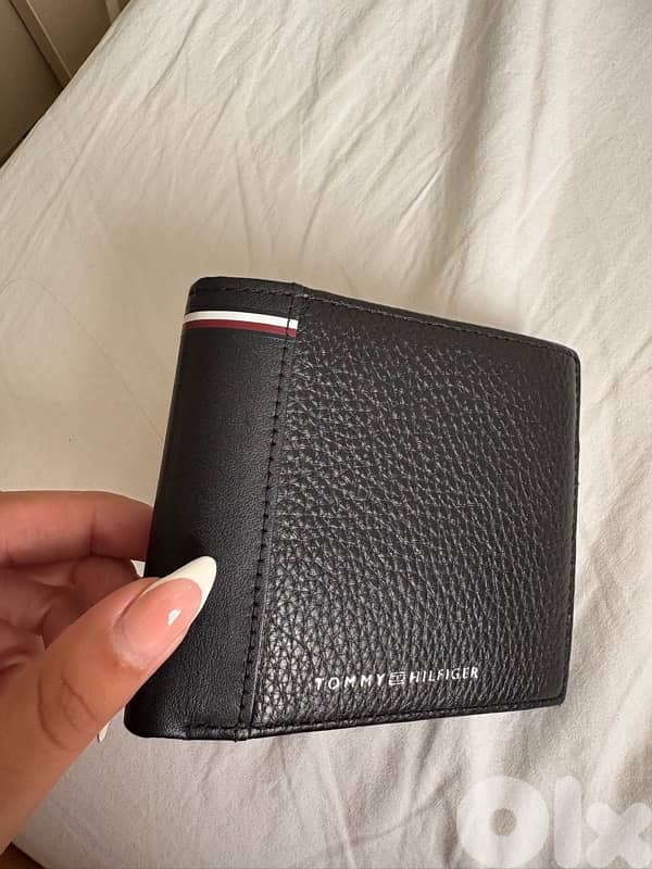 Tommy Hilfiger Wallet brand new never used 3