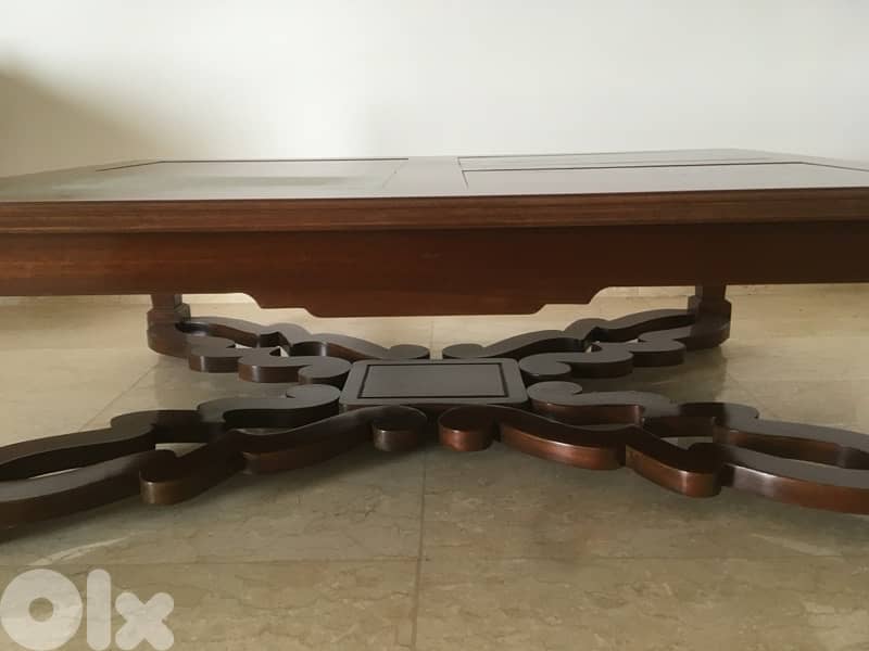 Table Mahogany massif with marble. like new 1