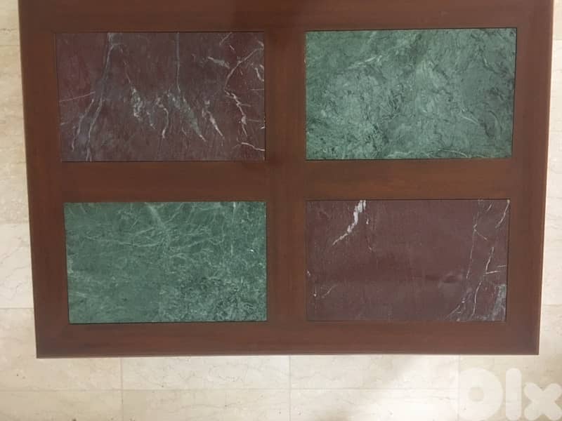 Table Mahogany massif with marble. like new 4