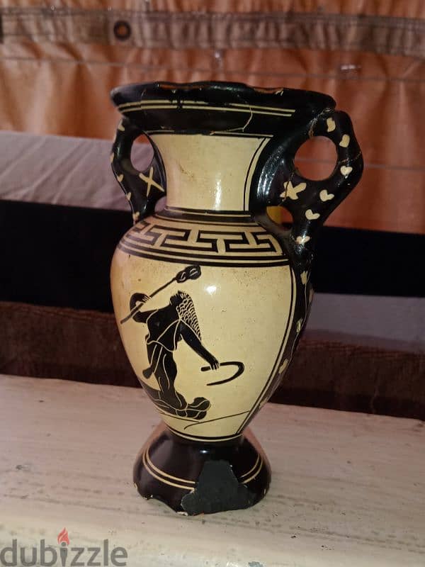 vase greek old 0