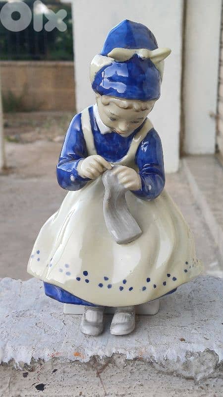 antique 0
