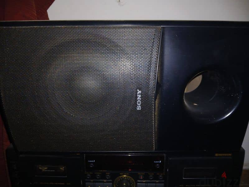 music equipment JBL 1