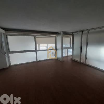 Shop for rent in Achrafieh JD148 محل تجاري للإيجار في الأشرفية