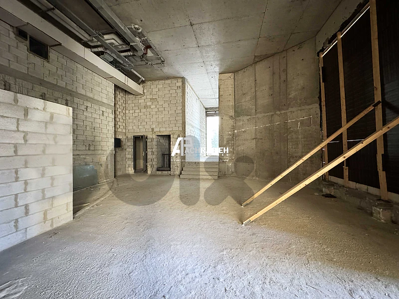 2 Floors 252 Sqm Shop for Rent In Downtown