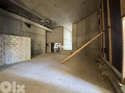 2 Floors 252 Sqm Shop for Rent In Downtown