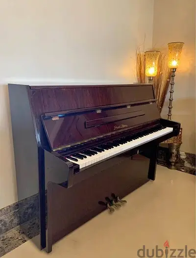 piano high quality like new 3 pedal tuning warranty beautiful sound