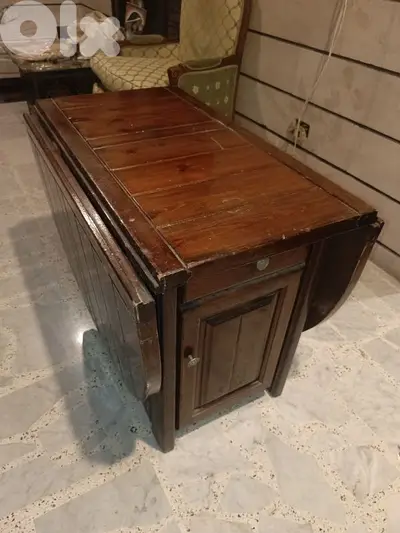 Very special Table! 3 sizes in 1