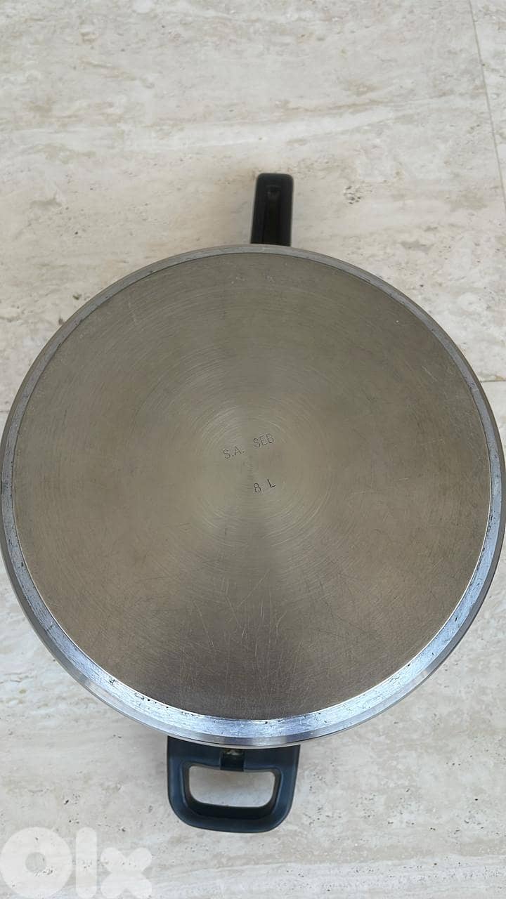 SEB Pressure Cooker 8 Litre 2