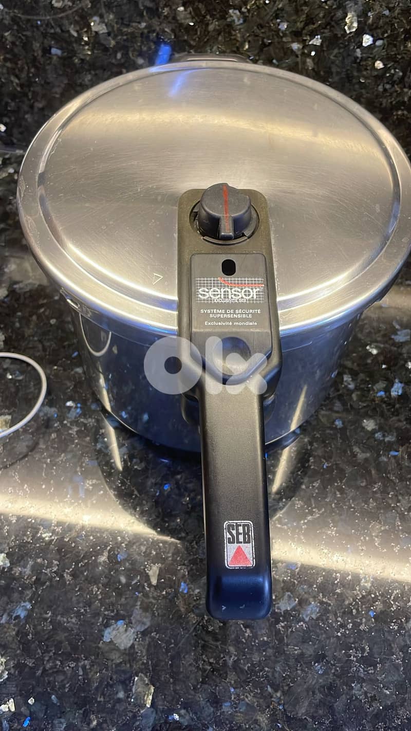 SEB Pressure Cooker 8 Litre 4
